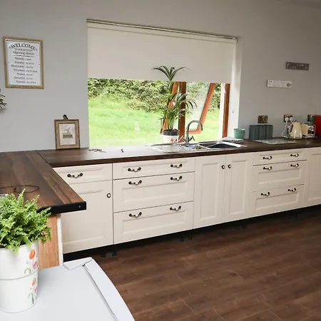 Swan Glamping Camping Cavan